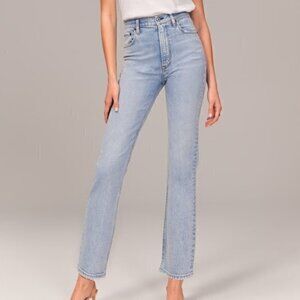 ✨Host Pick✨ EUC Abercrombie & Fitch Ultra High Rise Ankle Straight Jean Size 12S
